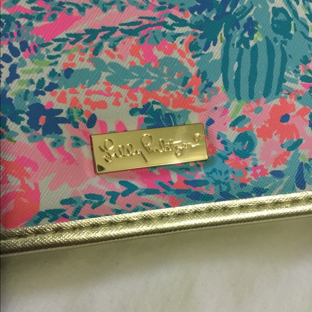 NWOT GWP Lilly Travel organizer